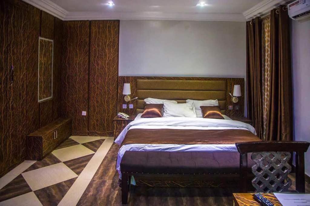 E-Suite Hotel Abuja Exteriör bild