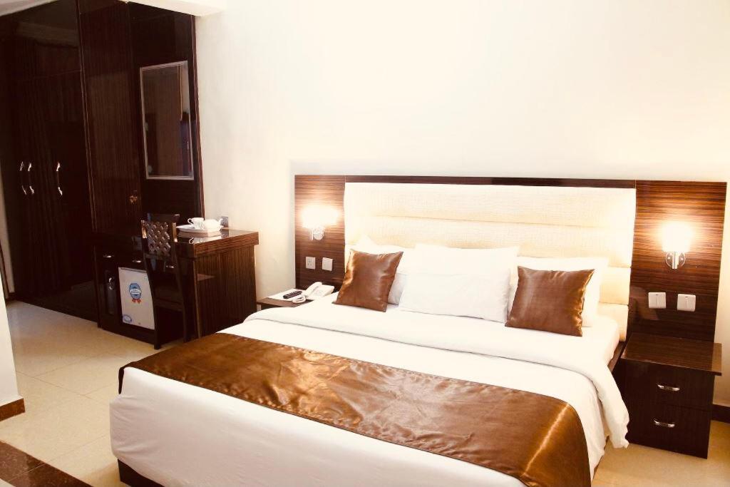 E-Suite Hotel Abuja Exteriör bild