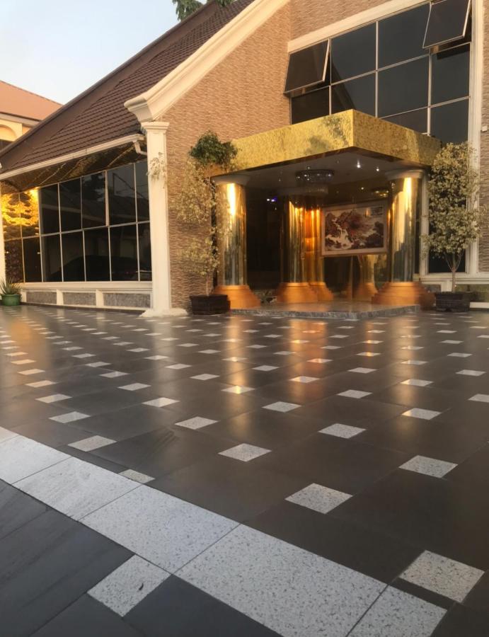 E-Suite Hotel Abuja Exteriör bild